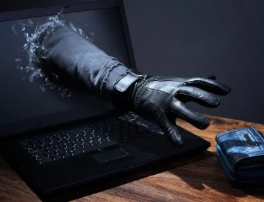 Παγκόσμιο κύκλωμα απάτης μέσω email εξάρθρωσαν αμερικανικές αρχές